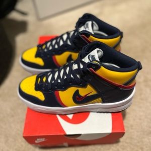 Women’s Nike Dunk High Up